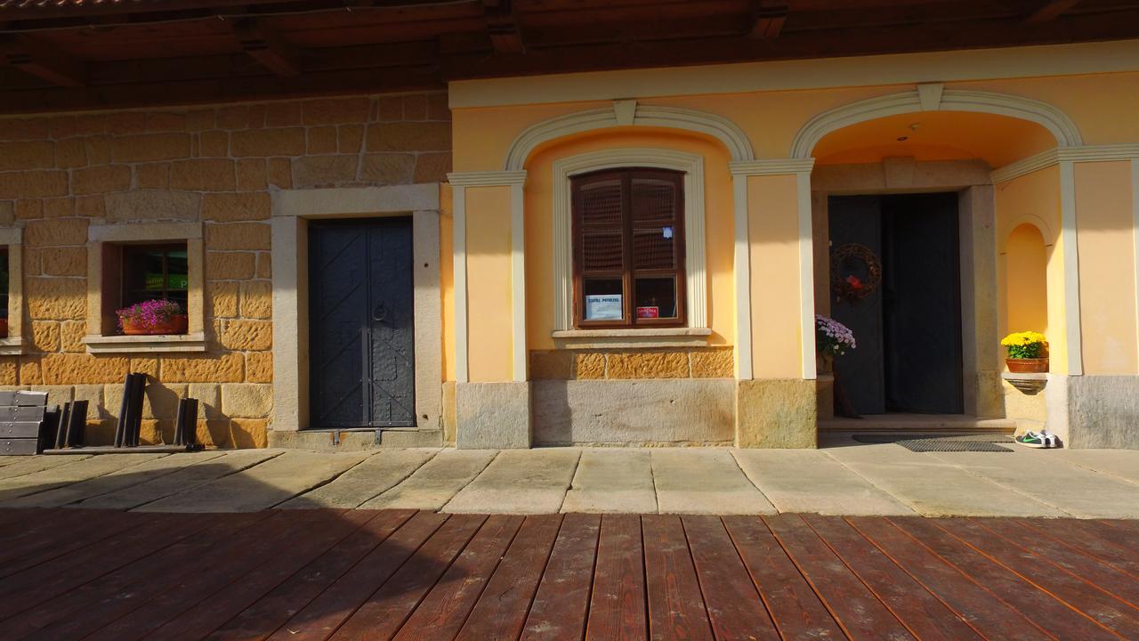 Belsky Dvur Hotel Bely Bagian luar foto
